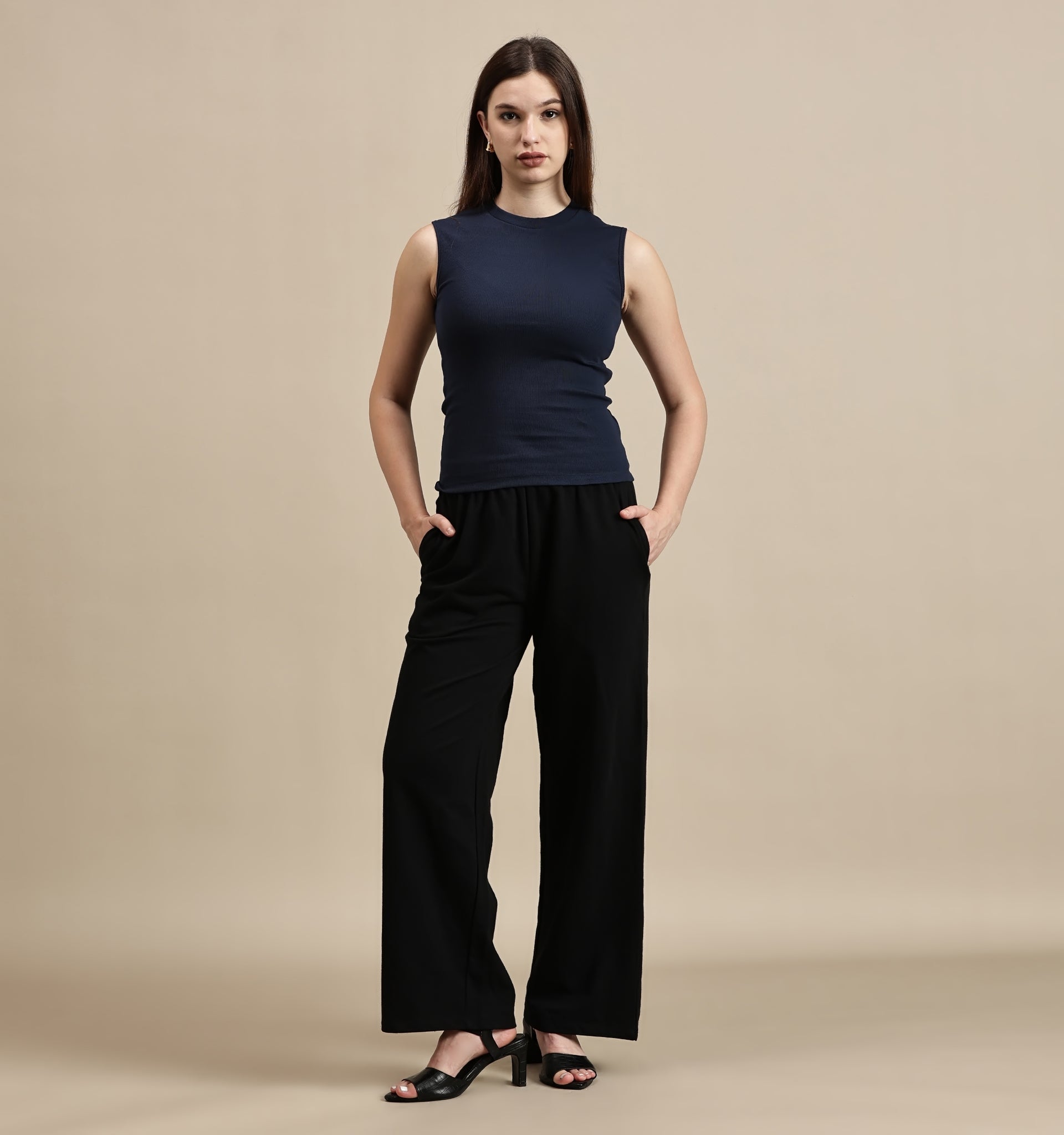 Women's Top – Crew Neck Sleeveless Top